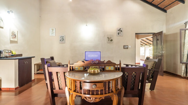 Grand Cottage Living